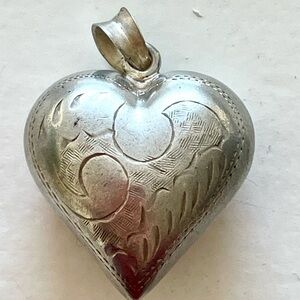 Vintage Sterling Silver Chunky Puffy Engraved Heart Pendant Ornate Handmade 925